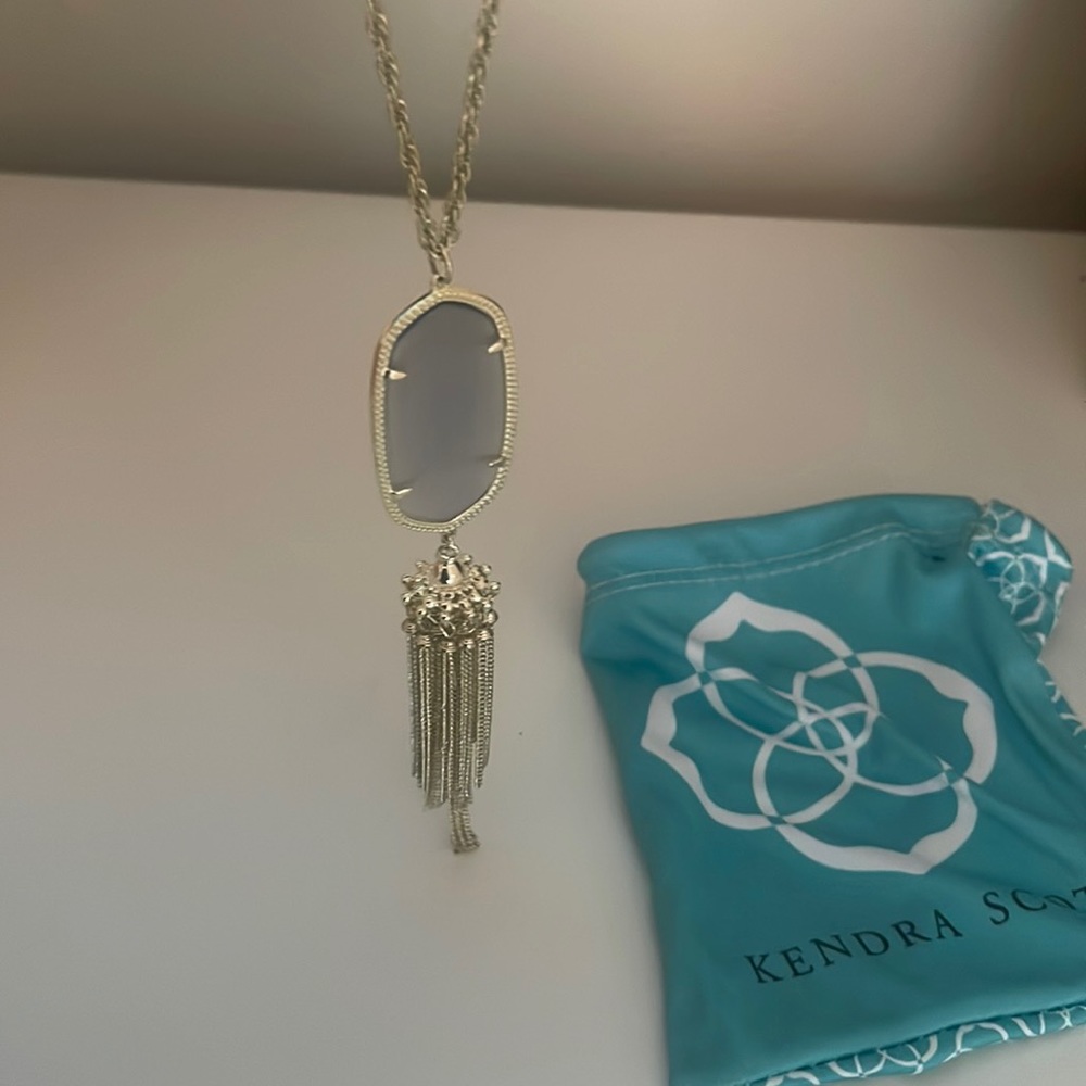Kendra Scott necklace